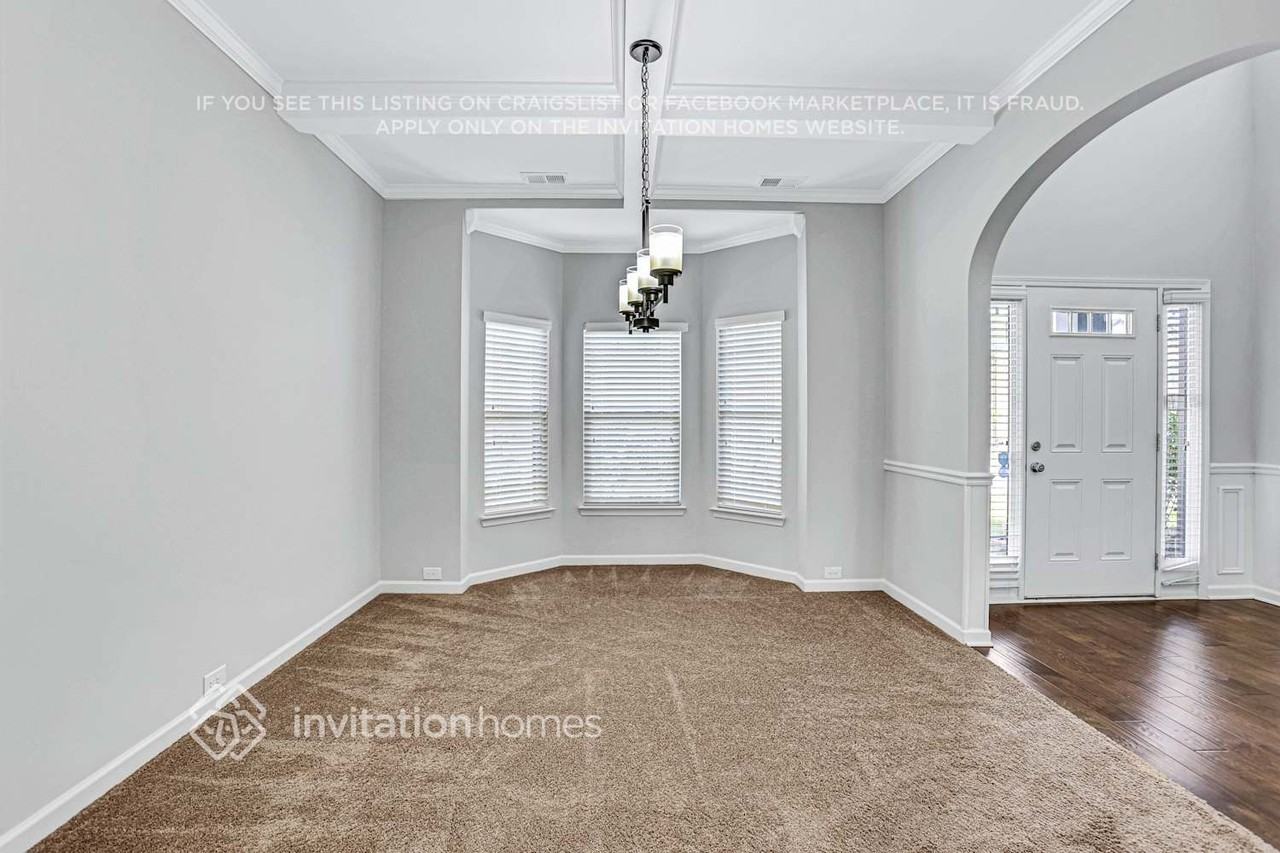 1491 Long Acre Dr - Photo 3 of 20