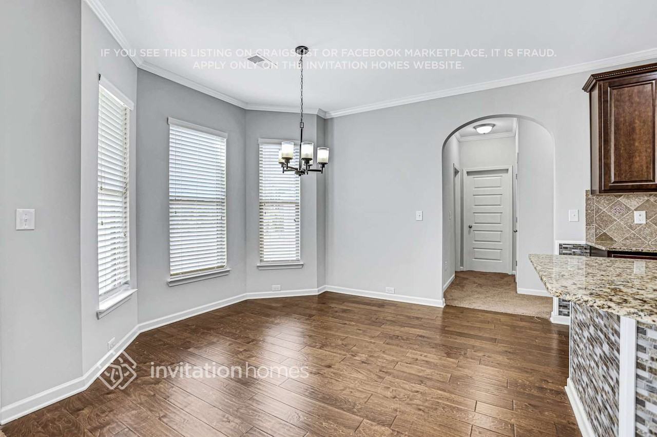 1491 Long Acre Dr - Photo 5 of 17