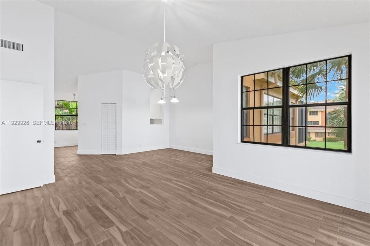 15569 Miami Lakeway N #205-16 - Photo 4 of 23