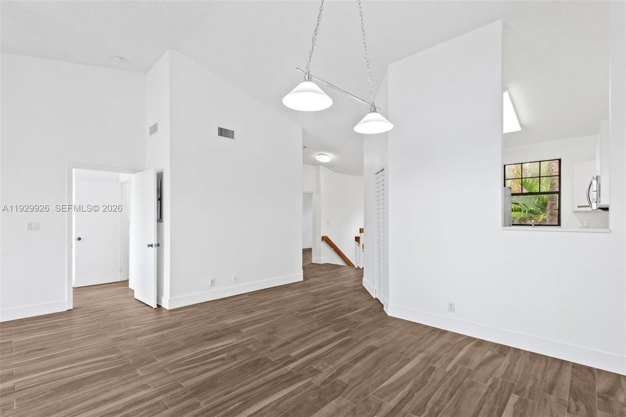 15569 Miami Lakeway N #205-16 - Photo 5 of 23