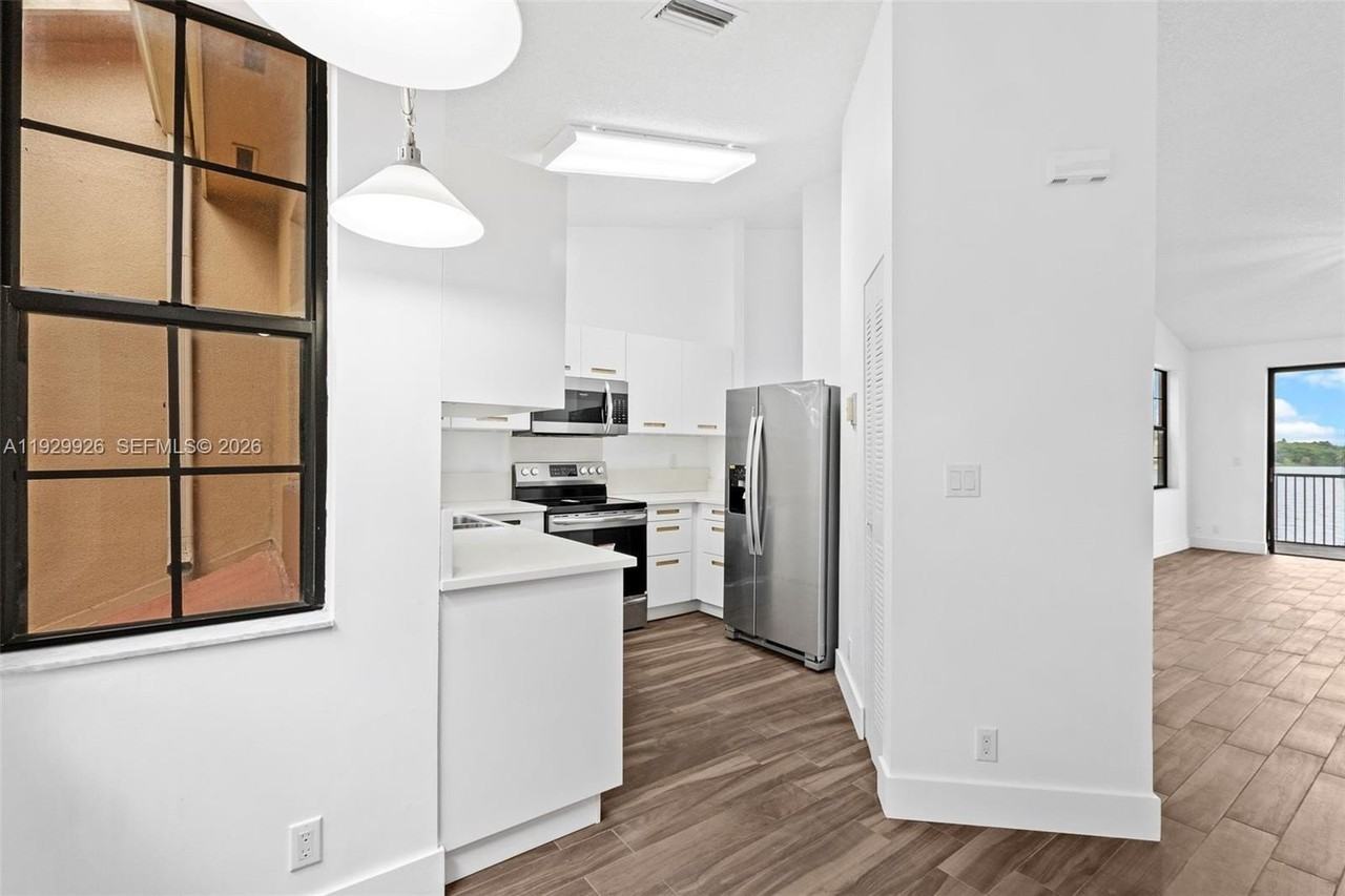 15569 Miami Lakeway N #205-16 - Photo 7 of 23