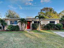 featured image of 3913 Mesa Ave