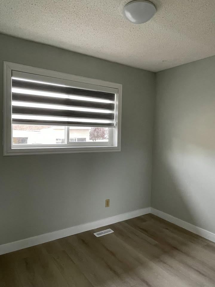 1839 45 St Nw - Photo 6 of 10