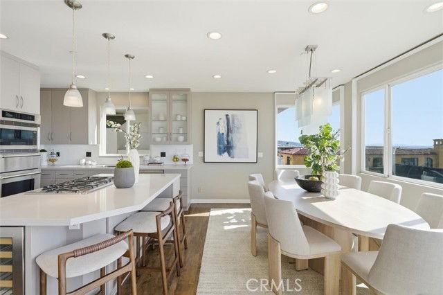 2406 Ocean Dr - Photo 3 of 8