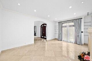 9033 Cresta Dr - Photo 3 of 8