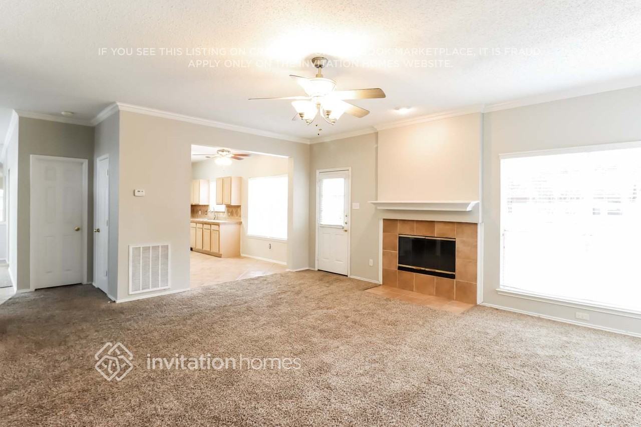 807 Yellow Tavern Ct - Photo 4 of 16