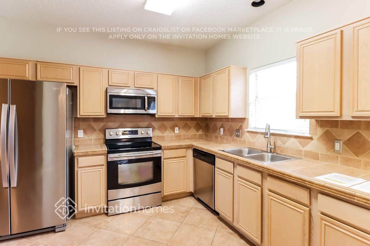 807 Yellow Tavern Ct - Photo 5 of 16