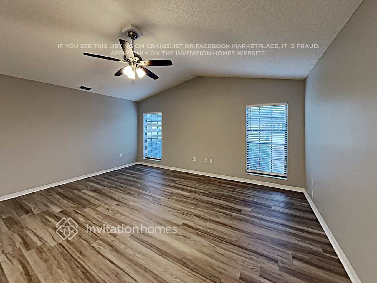 5517 Highlands Vue Ln - Photo 3 of 22