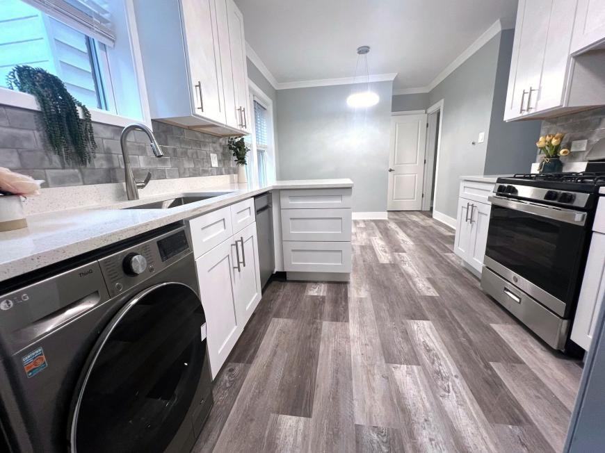 2133 W Giddings St - Photo 4 of 10