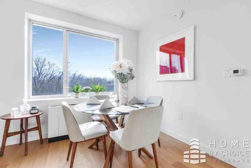 6570 Austin St - Photo 3 of 9