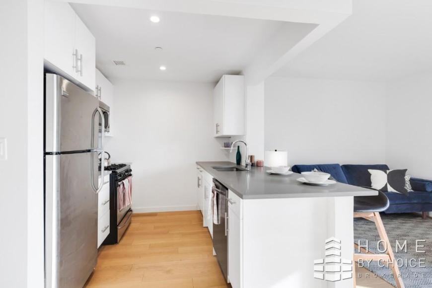 6570 Austin St - Photo 4 of 9