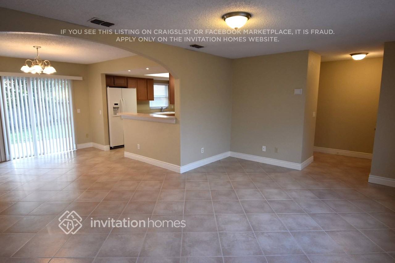 113 Woodfield Ct - Photo 5 of 17