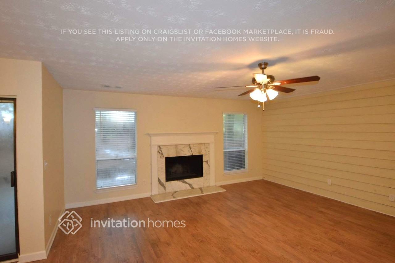 1163 Sandalwood Dr - Photo 3 of 11