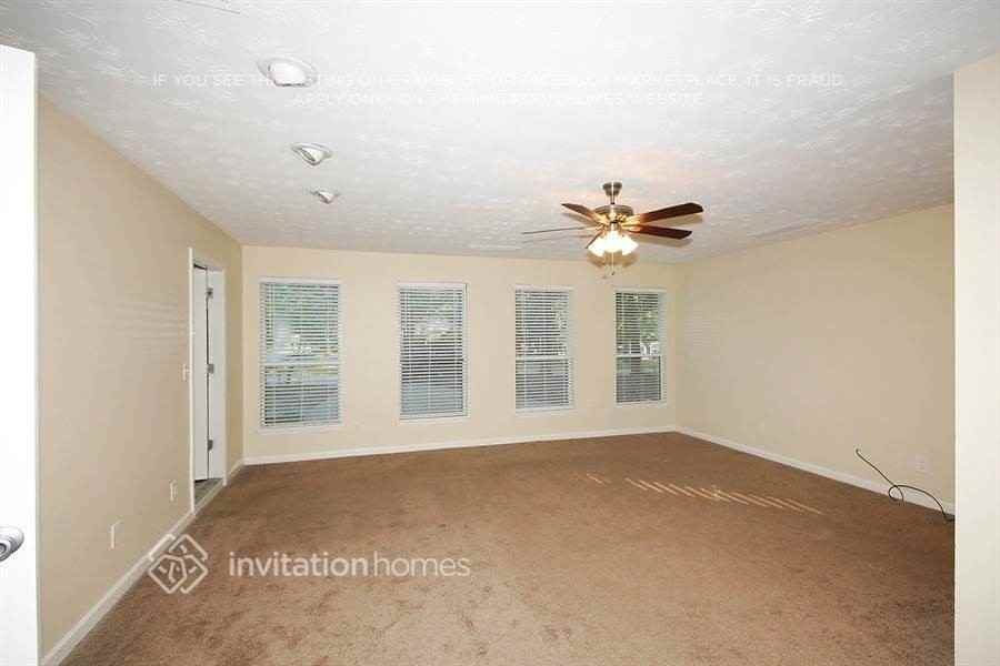 1163 Sandalwood Dr - Photo 7 of 11