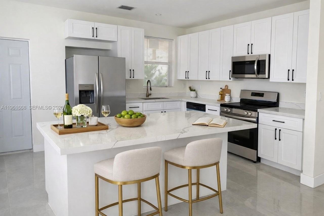 3079 Nw Flagler Ter - Photo 4 of 16