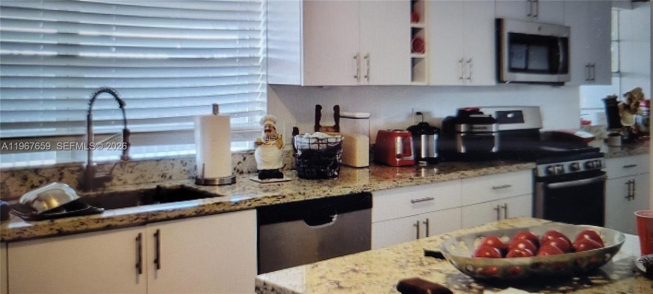 998 E 29th St - Photo 3 of 3