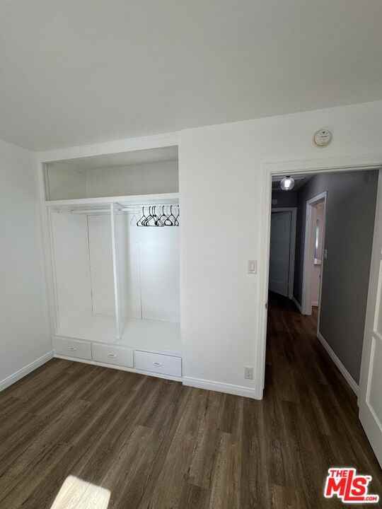 446 N California St - Photo 2 of 8