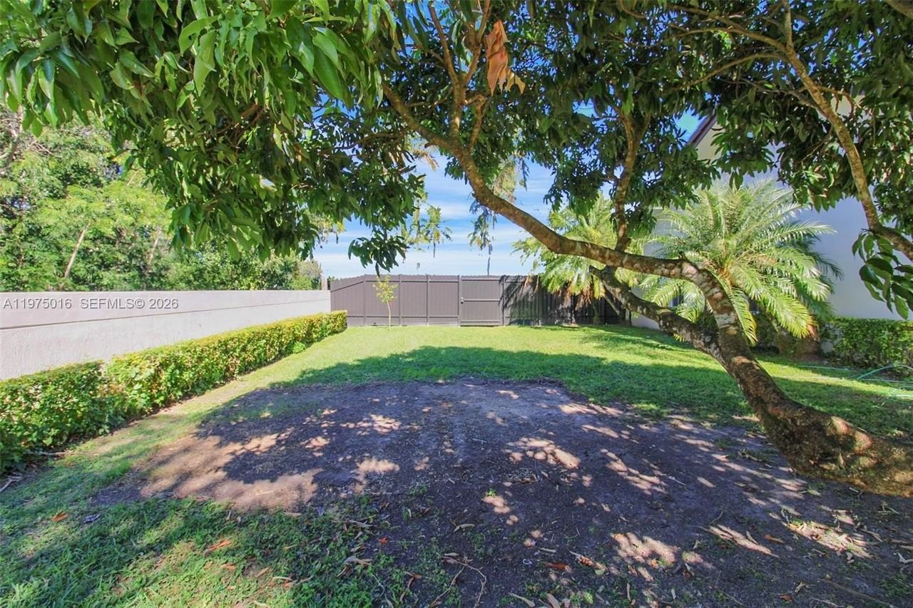 14350 Sw 232nd St #14350 - Photo 6 of 18