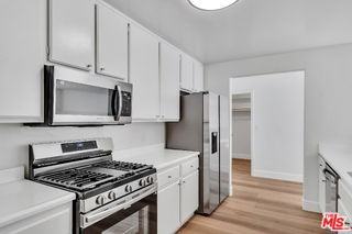 2050 S Bentley Ave #204 - Photo 4 of 8