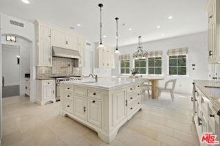 353 20th St - Photo 3 of 6