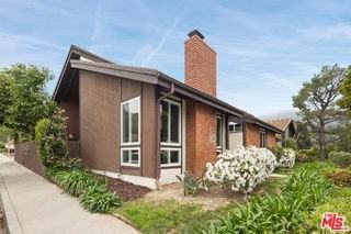 1329 Avenida De Cortez - Photo 2 of 8