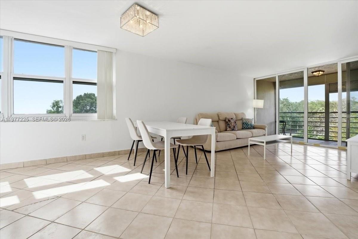 9410 Tangerine Pl #407 - Photo 4 of 34