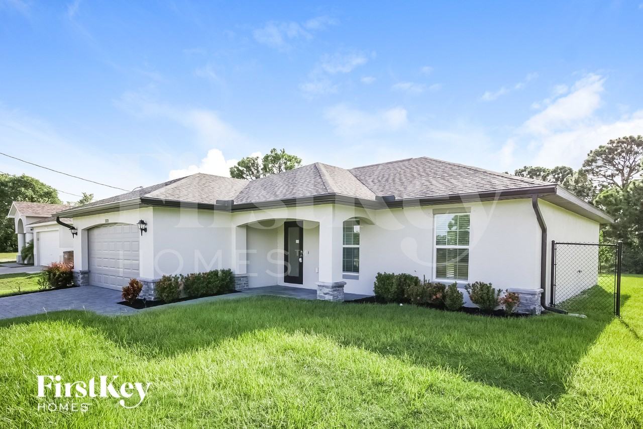 2828 Nw 27th Pl - Photo 2 of 15