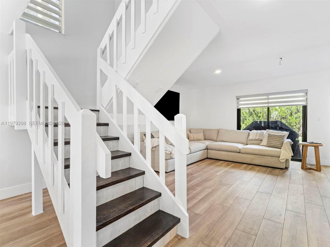 10548 Sw 112th Ave - Photo 6 of 46