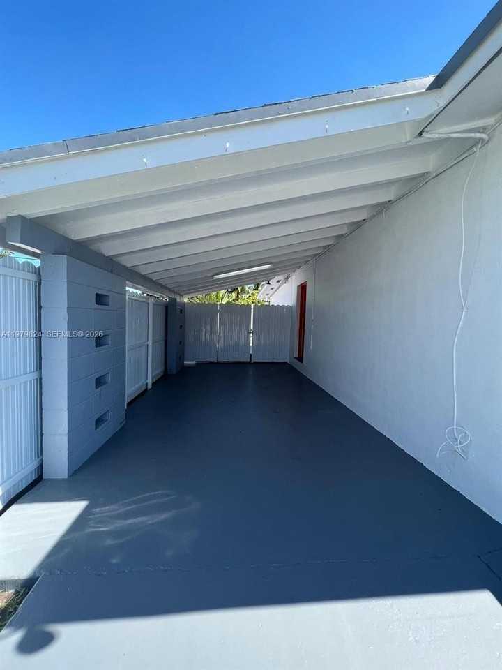 17201 Sw 117th Ct - Photo 4 of 19