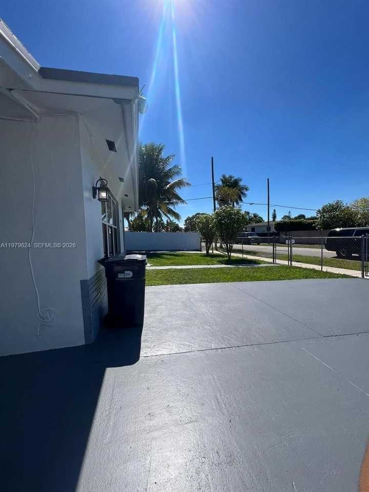 17201 Sw 117th Ct - Photo 5 of 19