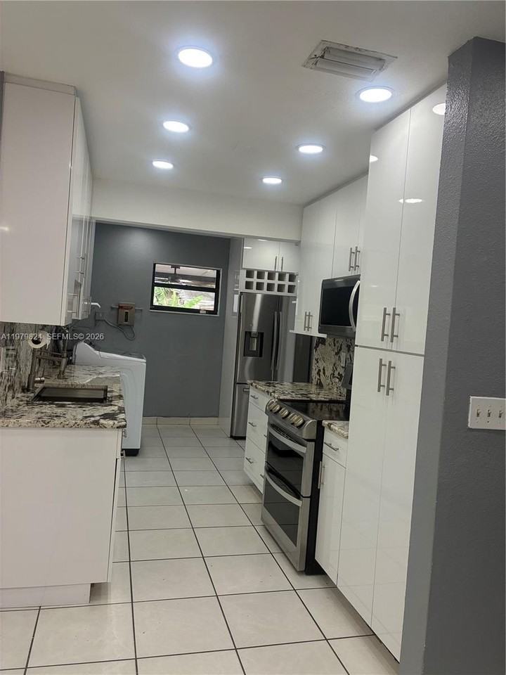 17201 Sw 117th Ct - Photo 6 of 19