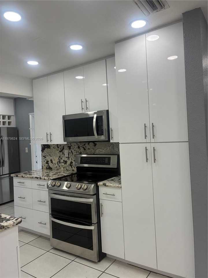 17201 Sw 117th Ct - Photo 7 of 19