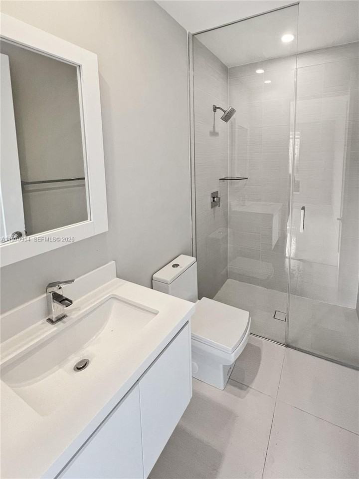 10336 Nw 64th St - Photo 6 of 30