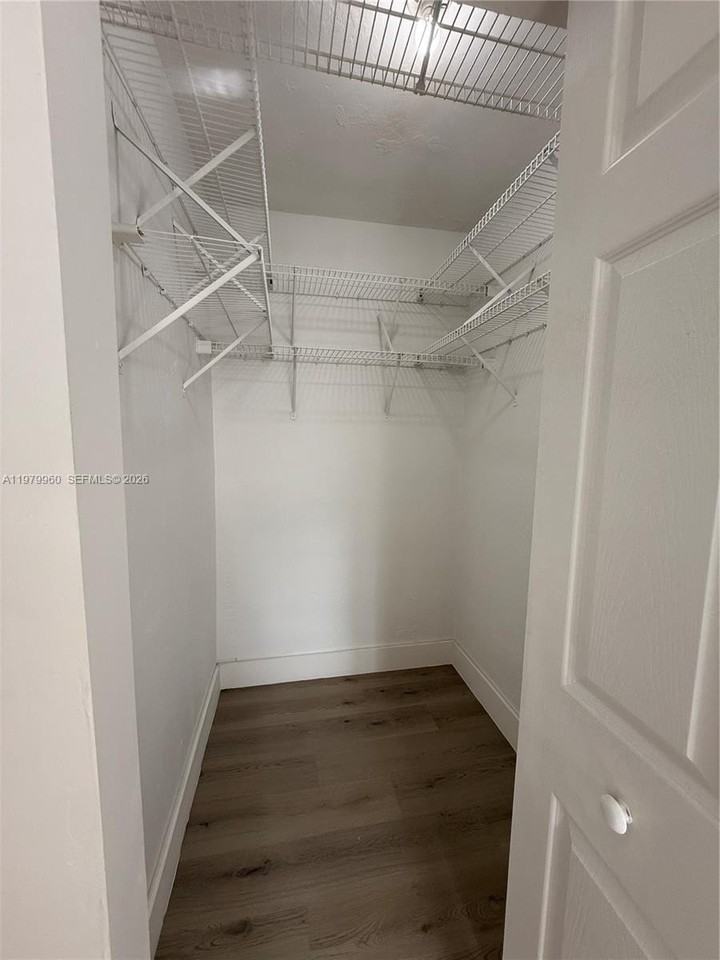 3610 Sw 25th Ter #3612 - Photo 6 of 16