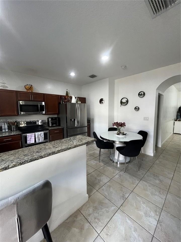 11271 Sw 240th St #11271 - Photo 6 of 24