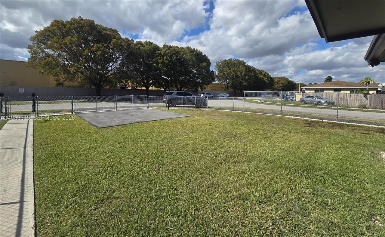 18815 Sw 113 Ct SW 113th Ct #18815 - Photo 6 of 13