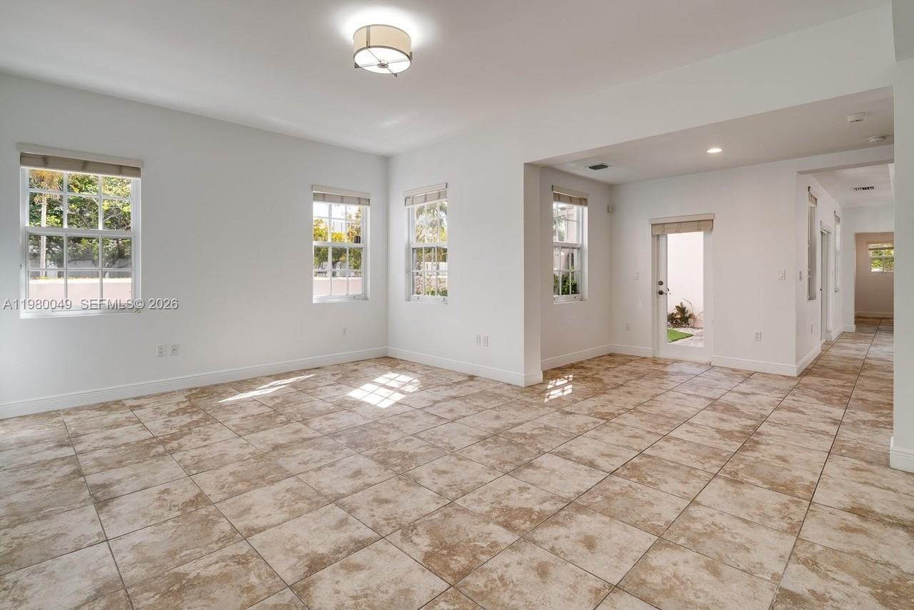 520 Loretto Ave #21 - Photo 6 of 19