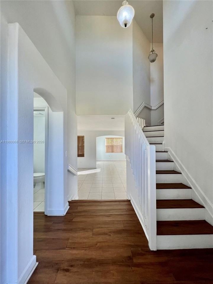 13776 Sw 114th Ter - Photo 2 of 18