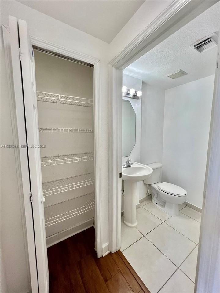 13776 Sw 114th Ter - Photo 3 of 18