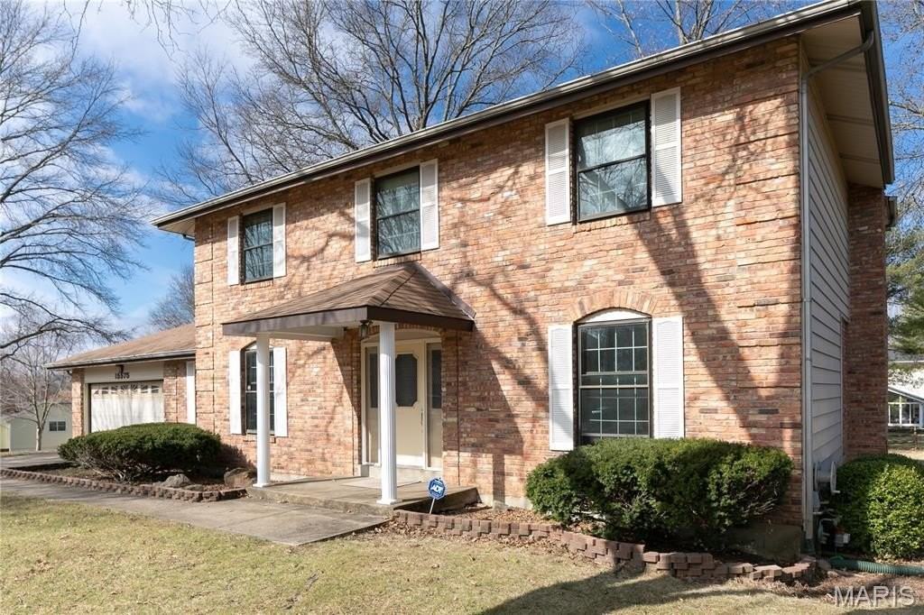 15575 Clover Ridge Dr - Photo 3 of 42