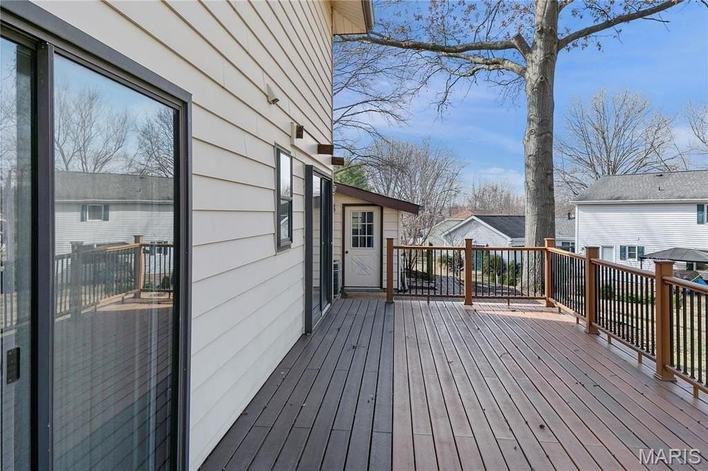 15575 Clover Ridge Dr - Photo 5 of 42