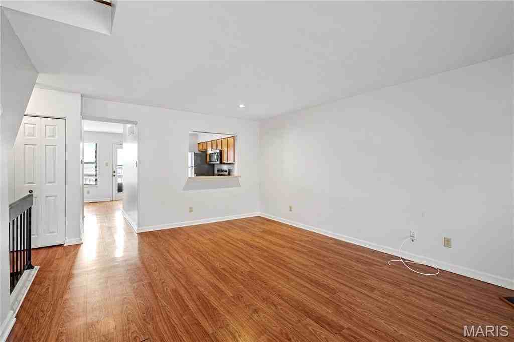 707 Forest Trace Dr #E - Photo 4 of 47