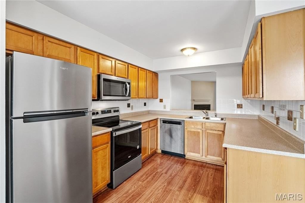 707 Forest Trace Dr #E - Photo 6 of 47