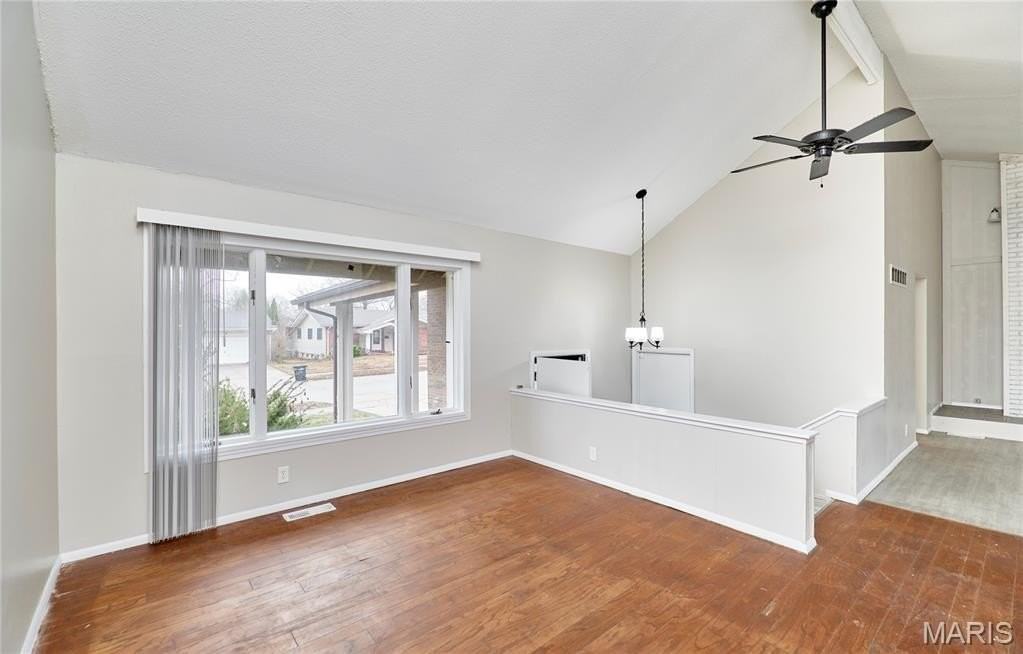 1622 Barkwood Dr - Photo 6 of 31