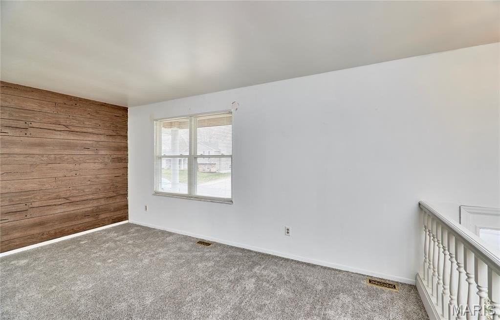 21 Universal Dr - Photo 5 of 27