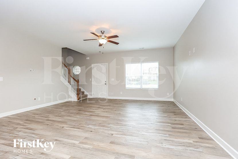 4722 Beryl Dr - Photo 3 of 15