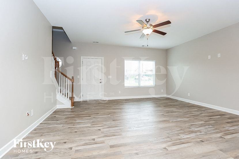 4722 Beryl Dr - Photo 4 of 15