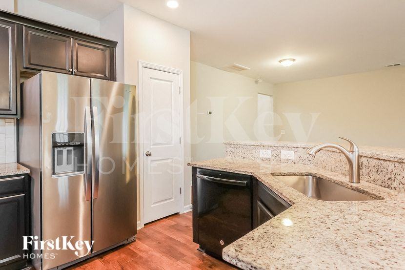 732 Redbud Ln - Photo 7 of 15