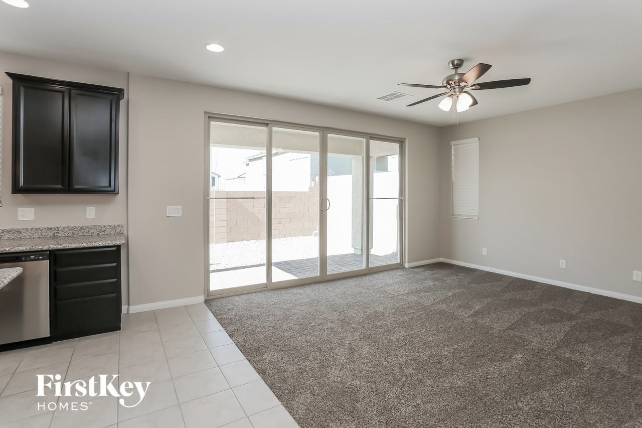 359 Elks Peak Ave - Photo 3 of 15