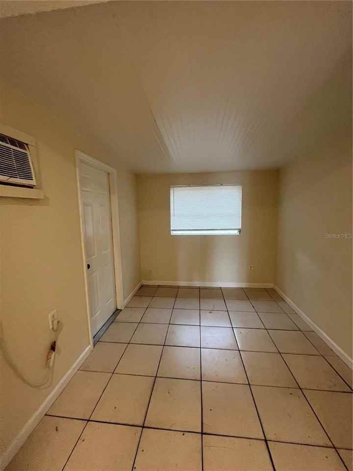 720 22nd Ave W - Photo 5 of 5